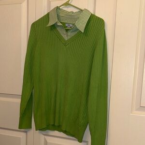 Izod  Green V-Neck pull over lightweight Sweater